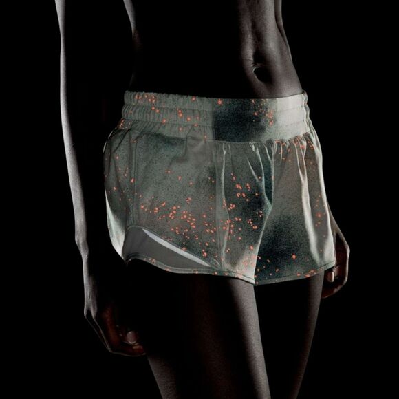 Lululemon Shorts Womens 8 Gray Hotty Low Rise 2.5" Reflective Lined Running Gym - Picture 4 of 12